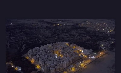 المخرج اليمني حسن بن عقيل يمثل بلاده في مهرجان الباطنة السينمائي بفيلمه “فنون منهاتن”