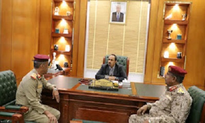 محافظ حضرموت يبحث مع قائد المنطقة العسكرية الثانية خطة تعزيز الأمن ورفع الجاهزية