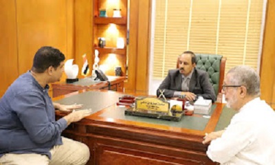 المحافظ بن ماضي يوجه بتجاوز التحديات والبدء بتزمين المرحلة الثانية لمشروع خور المكلا السياحي