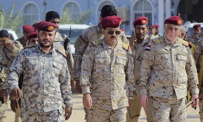 وزير الدفاع يتفقد جاهزية اللواء 101 شرطة جوية