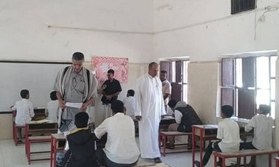 المدير العام السماحي يدشن الامتحانات النصفية للعام الدراسي 2024/2023م في مدارس المديرية