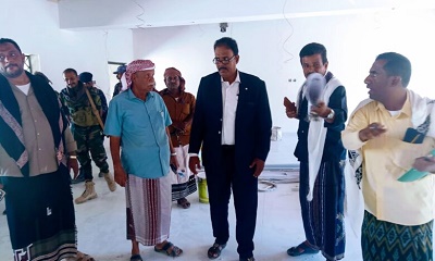 مدير عام مديرية حريضة يتفقد الأعمال الجارية في مشروع تأهيل وترميم مكاتب إدارة مالية حريضة