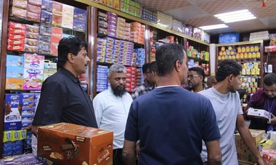 مدير عام مديرية المكلا يدشن حملة متابعة الاسعار والتفتيش على المواد الاستهلاكية بمدينة المكلا