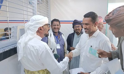 مدير عام مديرية شبام يدشن مشروع صرف الحوالات النقدية للمستفيدين من الرعاية الاجتماعية