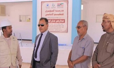 الوكيل العامري يطلع على سير العمل في مشروع بناء مدرسة السويري بتريم