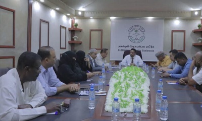 أمين عام مؤتمر حضرموت الجامع يترأس اجتماعًا في المكلا للأمانة العامة