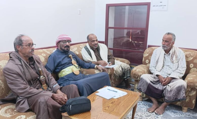 vمدير عام المديرية شبام رئيس المجلس المحلي الاستاذ طارق طالب فلهوم يترأس انعقاد الاجتماع الاستثنائي لهيئة المجلس المحلي