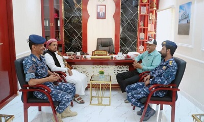 مدير عام سيئون يبحث مع قائد شرطة الدوريات وأمن الطرق بالوادي والصحراء جهود تعزيز الأمن والاستقرار في المديرية