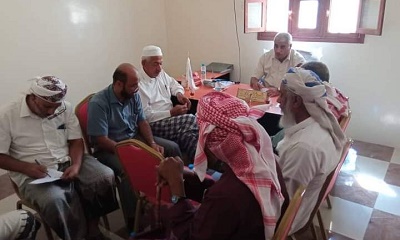 رئيس الهيئة التنفيذية لمؤتمر حضرموت الجامع مكتب القطن يلتقي اللجنة المجتمعية