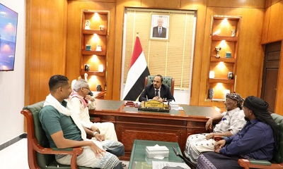محافظ حضرموت يثمّن تضحيات المناضل اللواء عمر أحمد النوحي