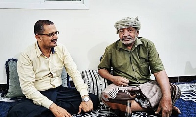 مستشار وزير الإعلام والثقافة يطمئن على صحة نائب رئيس فرقة الغنّاء للدان الحضرمي 