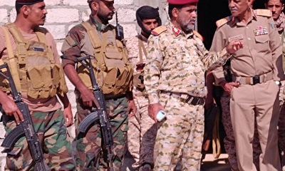 قائد المنطقة العسكرية الثانية يستهل نزولاته الميدانية بزيارة قيادة لواء الأحقاف
