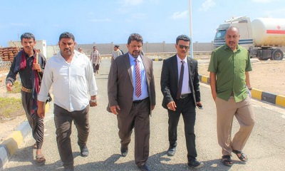 نائب المدير العام التنفيذي للشركة اليمنية للغاز بالجمهورية يقوم بزيارة تفقديه لمنشأة غاز بروم حضرموت