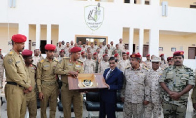 النائب البحسني يشهد مراسم تخرّج الدفعة الأولى مساعدين نظام في مدرسة التدريب القتالي