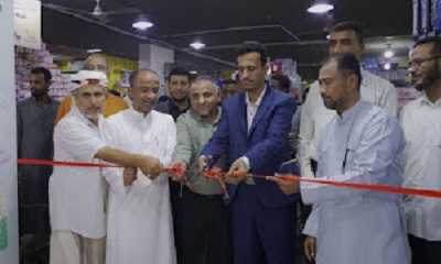 الوكيل الجيلاني يفتتح المعرض الرمضاني الثاني التابع لمركز تبارك الأسري بالمكلا