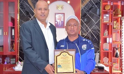 مدير عام سيئون يرعى حفل تكريمي للكابتن أمين سود مدرب حراس منتخب الناشئين وحارس نادي سيئون سابقا. 