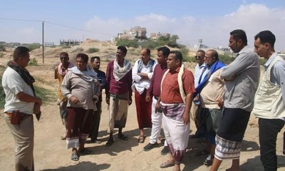 تنفيذا لتوجيهات المدير العام لمديرية مدينة المكلا .. اختيار موقع لإنشاء مخيم للنازحين بالمكلا