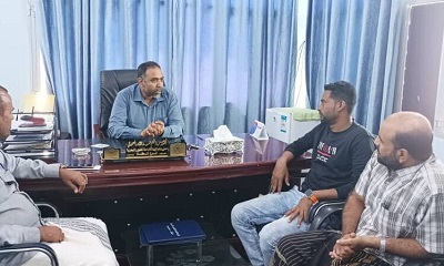 مناقشة سبل تعزيز التنسيق والتعاون بين هيئة الشئون البحرية بالمكلا وميناء سقطرى