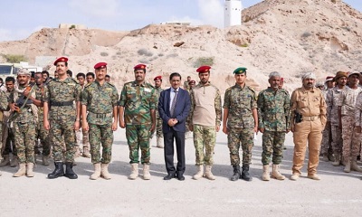 اللواء الركن البحسني يطلع على مستوى التدريبات للكتيبة المستجدة باللواء الأول حرس رئاسي