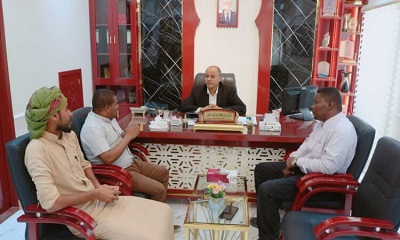 مدير عام سيئون يطلع على الإستعدادات الجارية لإطلاق معرض سيئون الأول للكتاب