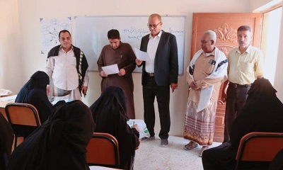 رئيس جهاز محو الأمية بالجمهورية ومدير عام سيئون يدشنان الإمتحانات النهائية للعام 2023/ 2024م بمراكز محو الأمية بمديرية سيئون