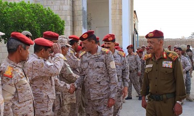 نائب رئيس هيئة الأركان يزور قيادة المنطقة العسكرية الثانية بحضرموت