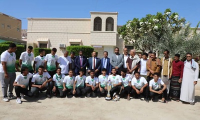 المحافظ بن ماضي يكرّم أبطال الجمهورية نادي شباب القطن والفريق المثالي سلام الغرفة ومنتخب الدراجات ويرعى تسليم منشآت نادي سيئون
