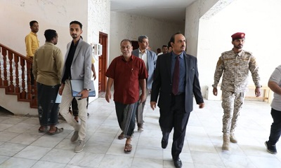 قيادة السلطة المحلية بحضرموت تتفقّد الدوام الرسمي للوحدات الإدارية والمؤسسات والهيئات الحكومية في أول أيام رمضان