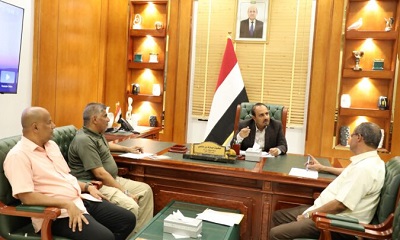 محافظ حضرموت يبحث اجراءات الإفراج عن المحكومين في قضايا غير جسيمة بمناسبة الشهر الكريم