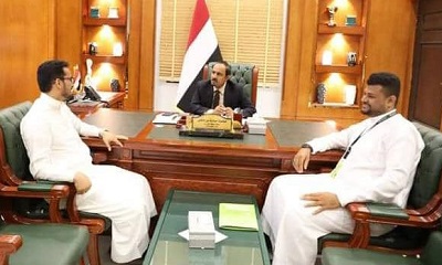 محافظ حضرموت يطلع على برامج فعاليات اسبوع المال العالمي لتحسين معدل الثقافة المالية