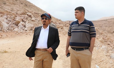 محافظ حضرموت يطلع على عمليات الشق والتمهيد لمشروع الدائري وسط