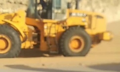 مسح الخط الدولي الرابط بين حضرموت وسلطنة عمان من الرمال المتحركة