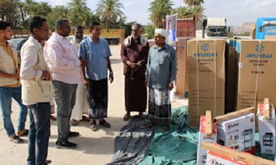 مدير عام القطن يدشن توزيع مواد لمشاريع صناعات غذائية صغيرة