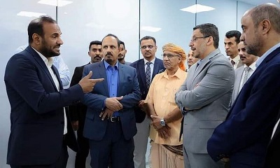 رئيس الوزراء يشيد بالنموذج الطبي المتميز لمركز المكلا للعلاج الاشعاعي