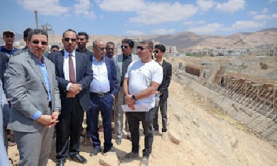 رئيس الوزراء يؤكد على تطوير مخطط حضري لمدينة المكلا يستوعب التطورات الحديثة