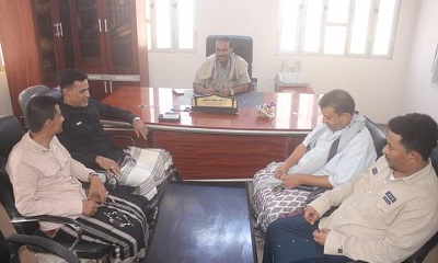 السلطة المحلية بالشحر تتفقد مستوى الانضباط الوظيفي بعد إجازة العيد