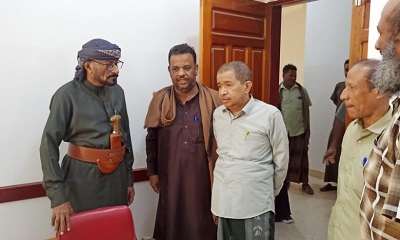 مدير عام مديرية شبام يلتقي مدير عام مكتب الأشغال العامة والطرق بالوادي والصحراء