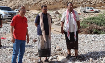 أمين عام محلي حضرموت يطلع على الأضرار بمناطق مديرية أرياف المكلا