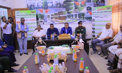 صندوق النظافة والتحسين يكرم الجهات الداعمة و عمال وحدة النظافة بمديرية سيئون .. الوكيل العامري: ثقافة النظافة بسيئون مغروسة في وجدان أبنائها ونقف مع الصندوق لأداء عمله بالشكل المطلوب