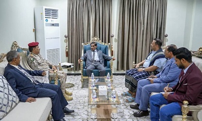 عضو مجلس القيادة الرئاسي البحسني يطلع من وزير الدفاع على مستجدات الأوضاع العسكرية في جبهات القتال