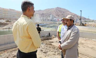 محافظ حضرموت يطلع على أعمال التوسعة لطريقٍ يخفّف من الازدحام ويُضفي جمالاً للمدينة المطلة على بحر العرب