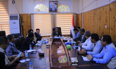 الوكيل العامري يبحث مع وفد منظمة “اليونسكو” أوجه التدخلات لحماية المدن التاريخية بوادي حضرموت