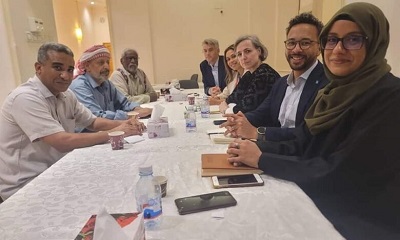 فريق من مكتب المبعوث الأممي باليمن يلتقي الشيخ حسن الجابري قائد الهبة الحضرمية الثانية بمدينة سيئون