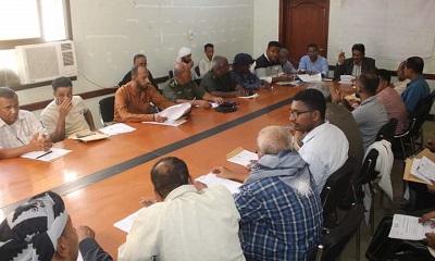 مدير عام مديرية المكلا يترأس الإجتماع الدوري للمكتب التنفيذي بالمديرية