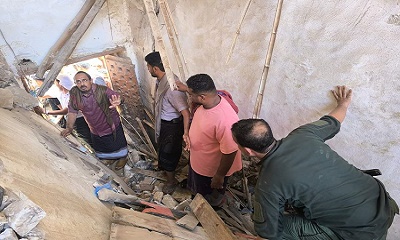 محافظ حضرموت يُشرف على عملية الإنقاذ بالمنزل المُنهار بالمكلا ويوجّه بعلاج المصابين ورفع وتيرة عمليات الإنقاذ