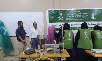 نائب مدير عام مكتب وزارة التعليم الفني يقوم بزيارة تفقدية لدورتي الخياطة والصناعات الغذائية للأيتام ومعيلات الأسر في المكلا