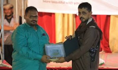 الوكيل باضاوي يهنئ الشيخ ناصر بن علي جابر لفوزه بجائزة الفيلم التي نظمتها إدارة مكافحة المخدرات على مستوى الجمهورية