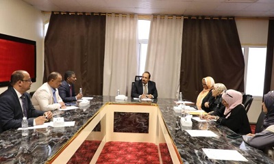 محافظ حضرموت يبحث مع وفد صندوق الأمم المتحدة للسكان جوانب التعاون لانجاح برامج الصندوق
