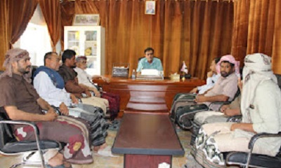 مدير عام مديرية القطن يناقش مكونات السوق المركزي للعسل مع الهيئة الادارية لجمعية النحالين