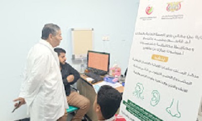 رئيس هيئة مستشفى إبن سينا يطلع على عملية التسجيل والمعاينة للمشروع الطبي المجاني الثاني لجراحة الأنف والاذن والحنجره وأورام الرأس والرقبة
